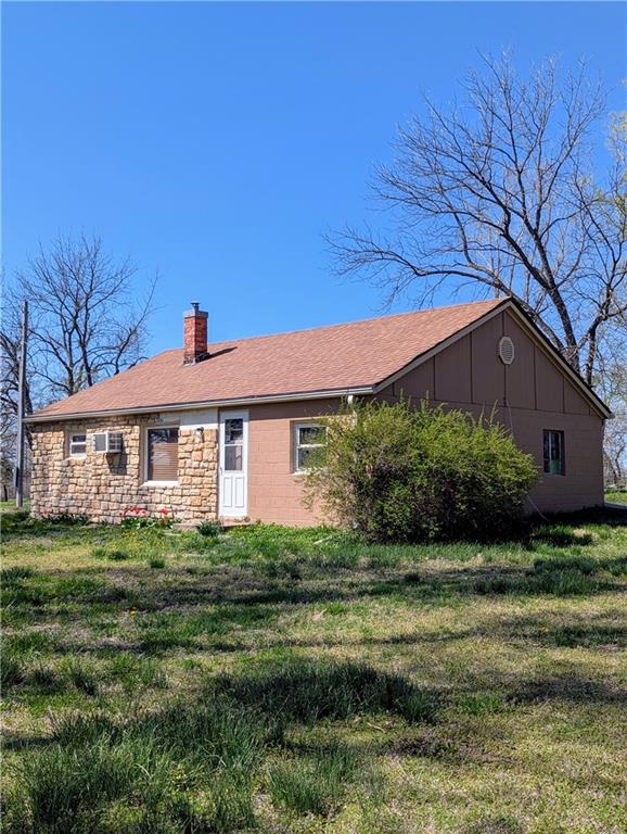 11022 Northeast County Road 3003 Adrian, MO 64720 - Photo 4 of 35