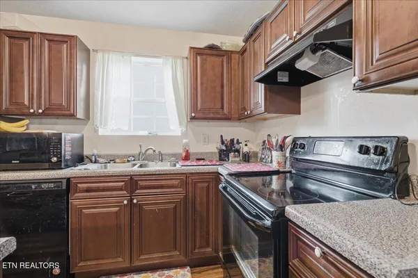 $295,000 | 741 Catherine Crisp Drive, Kodak, TN 37764