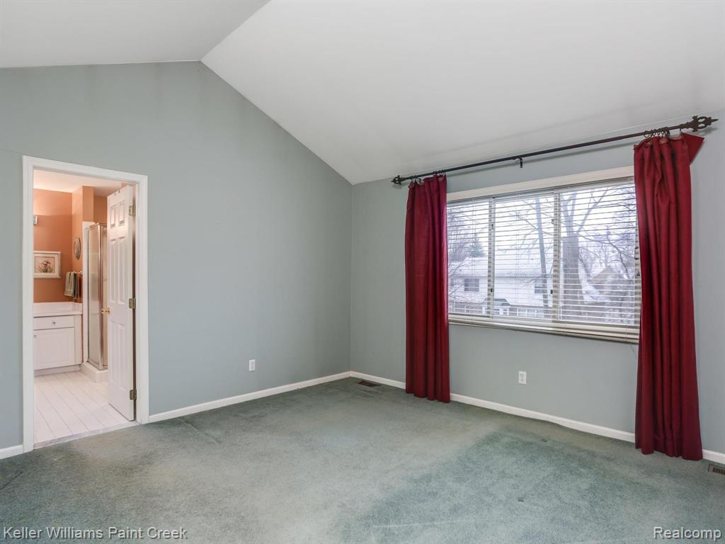 673 Lake Ridge Road Rochester Hills, MI 48307 - Photo 15 of 26
