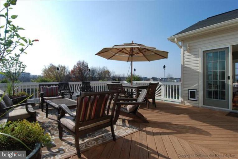 18614 Broken Oak Road Boyds, MD 20841 - Photo 7 of 30 Deck