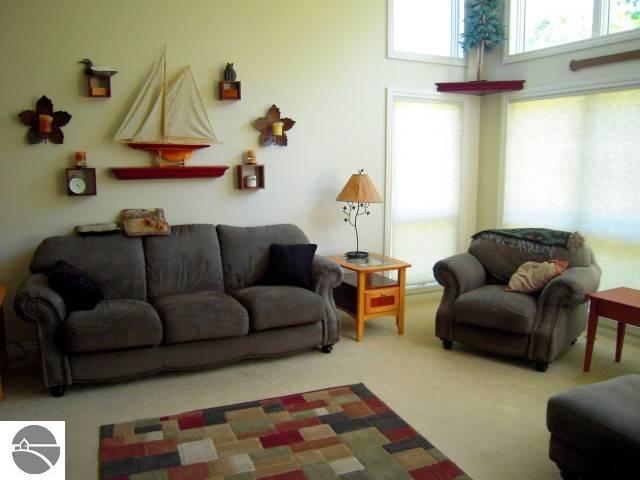 4301 Holiday Road Traverse City, MI 49686 - Photo 5 of 25 1737287-4.JPG