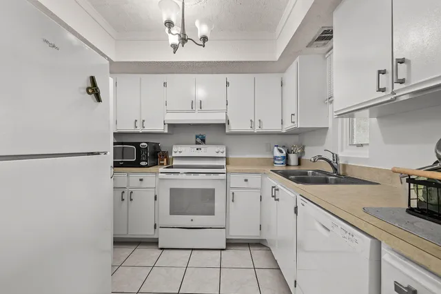 $1,750 | 1563 Southeast Royal Green Circle, Unit B203, Port St. Lucie, FL 34952