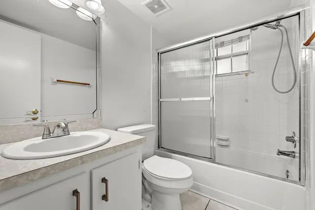 $1,750 | 1563 Southeast Royal Green Circle, Unit B203, Port St. Lucie, FL 34952