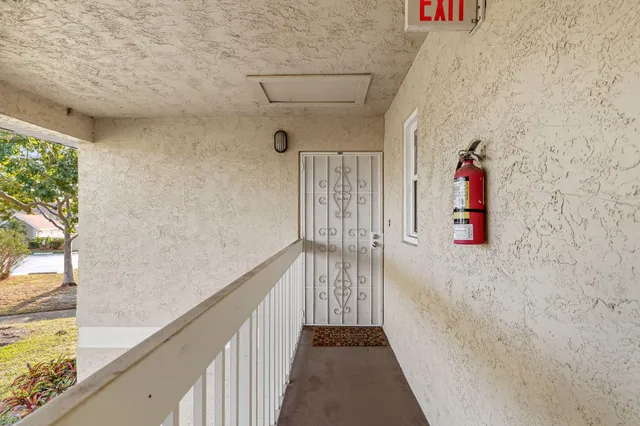 $1,750 | 1563 Southeast Royal Green Circle, Unit B203, Port St. Lucie, FL 34952