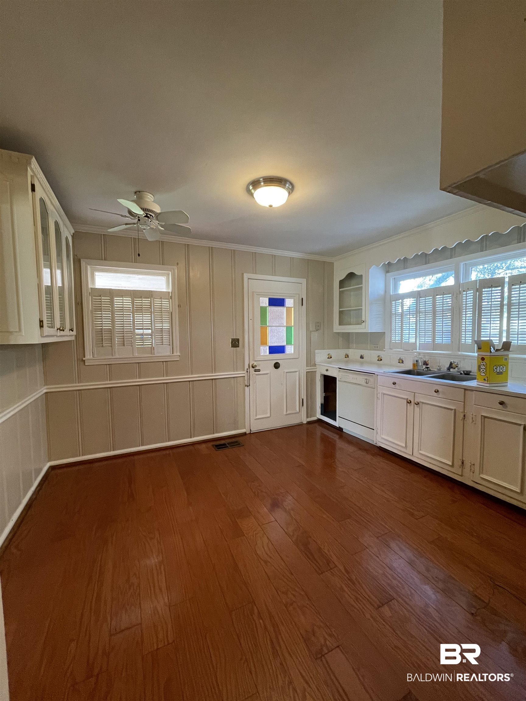 28 Confederate Circle Monroeville, AL 36460 - Photo 15 of 25 kitchen
