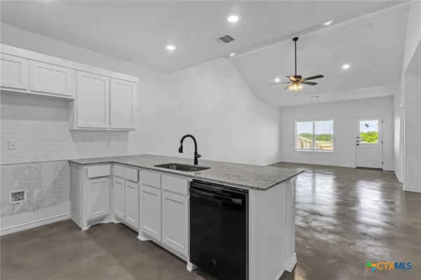 $1,495 | 905 Smoke Tree Lane, Killeen, TX 76543