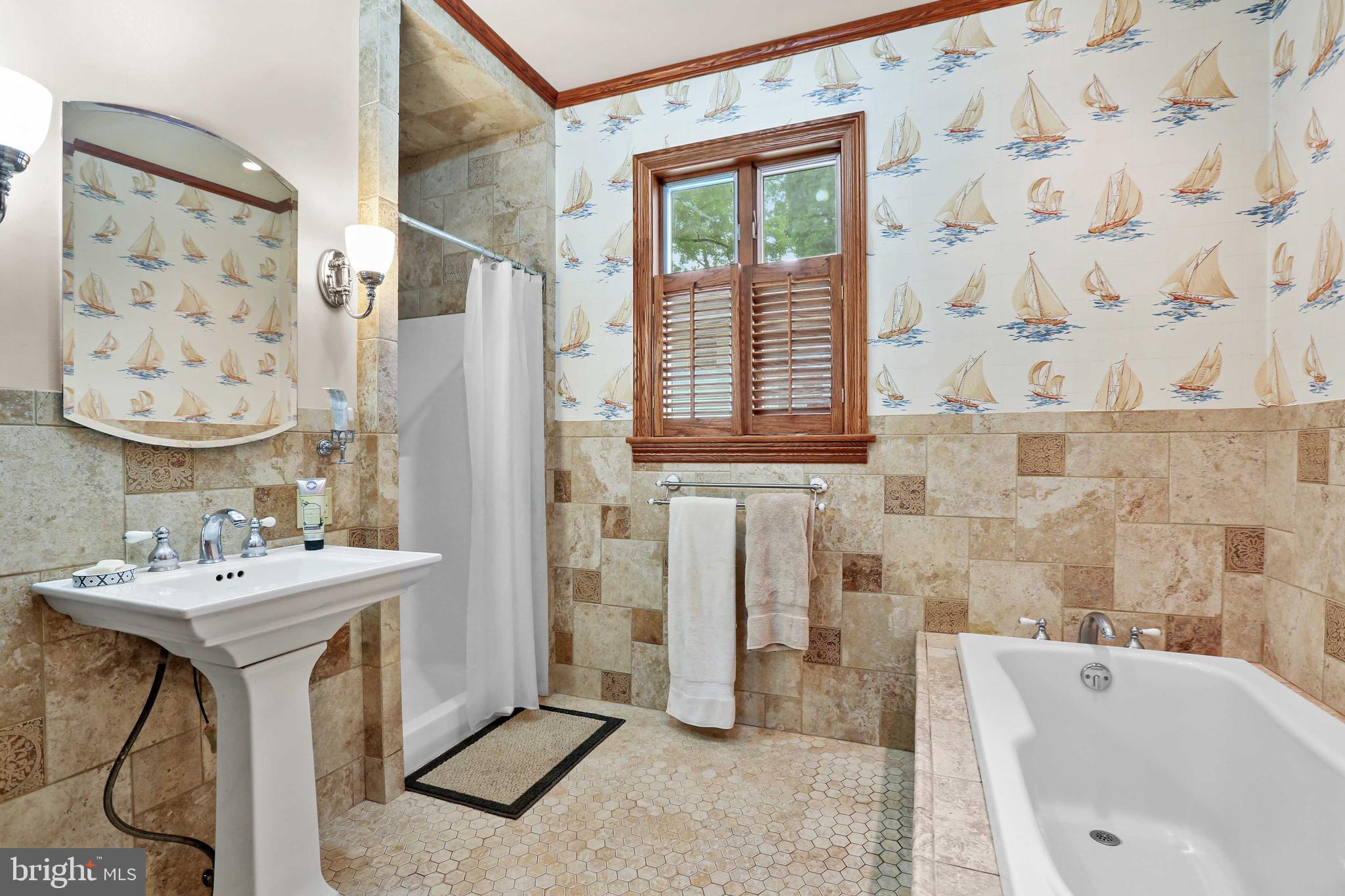 2411 Crest Road Baltimore, MD 21209 - Photo 21 of 41