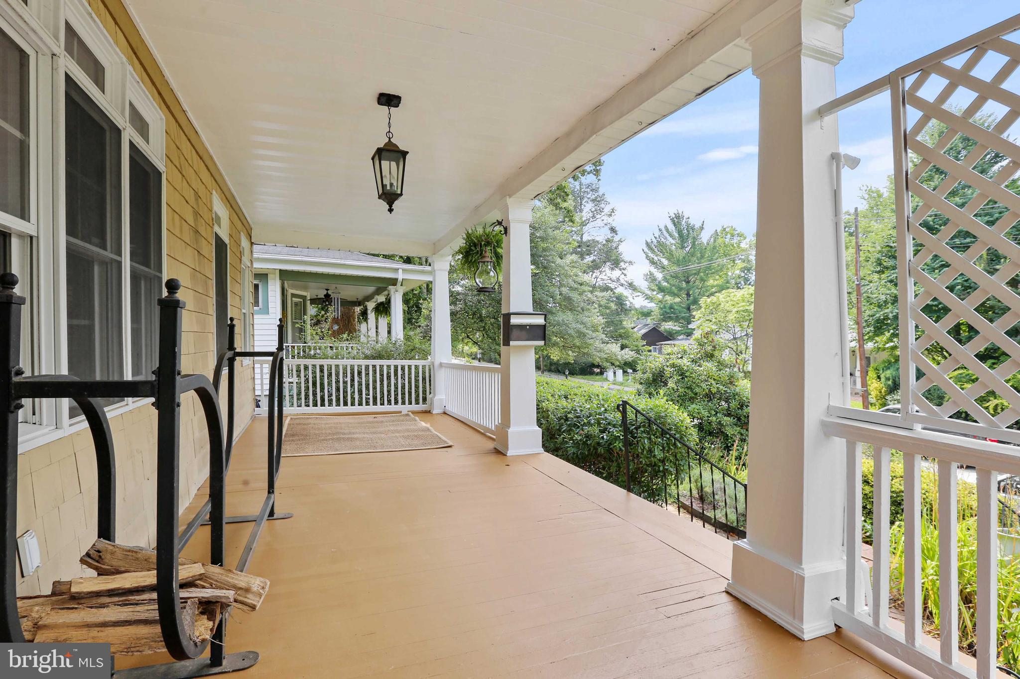 2411 Crest Road Baltimore, MD 21209 - Photo 4 of 41