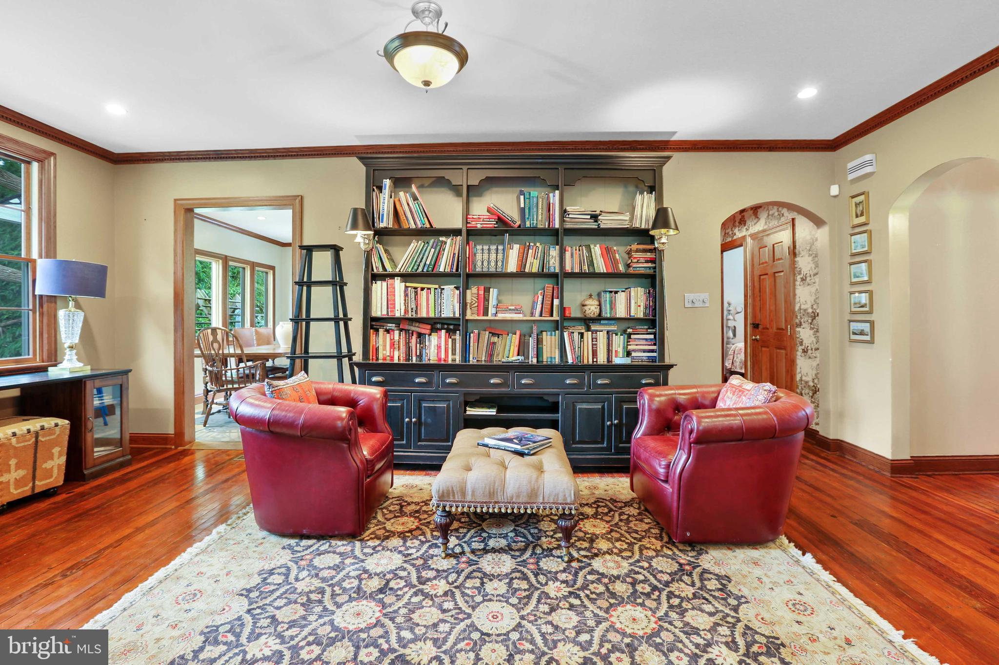 2411 Crest Road Baltimore, MD 21209 - Photo 9 of 41