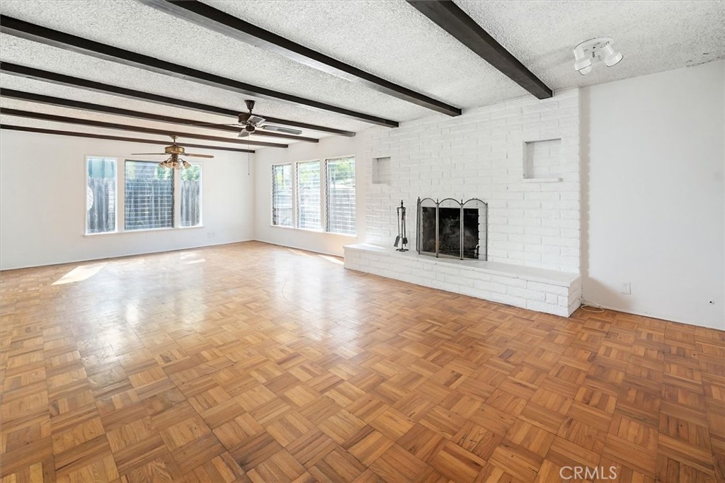 9953 La Tuna Canyon Road Sun Valley, CA 91352 - Photo 8 of 32 a view of an empty room with a window