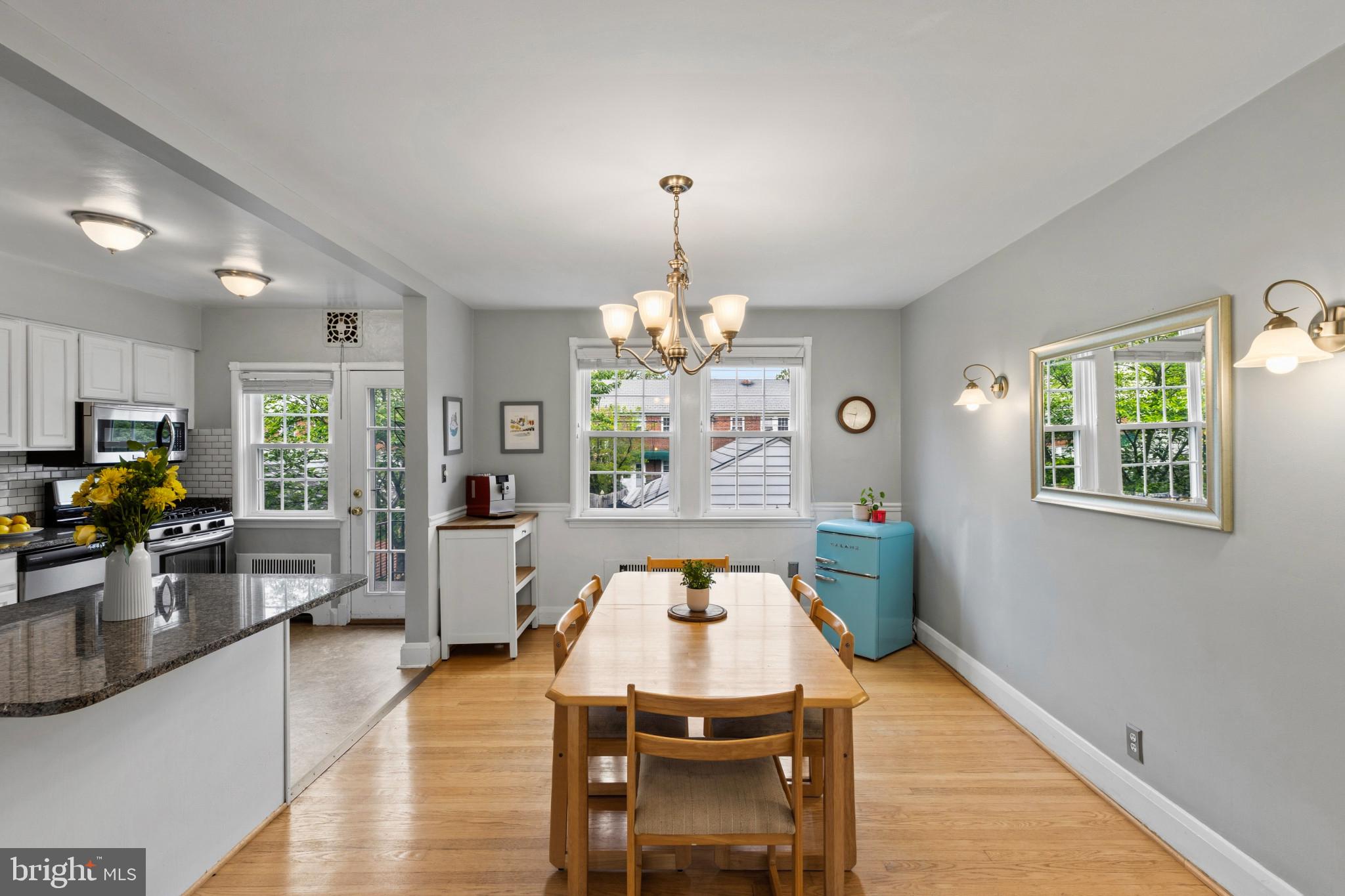 62 Dunkirk Road Baltimore, MD 21212 - Photo 9 of 37 Dining room w/ HW floors