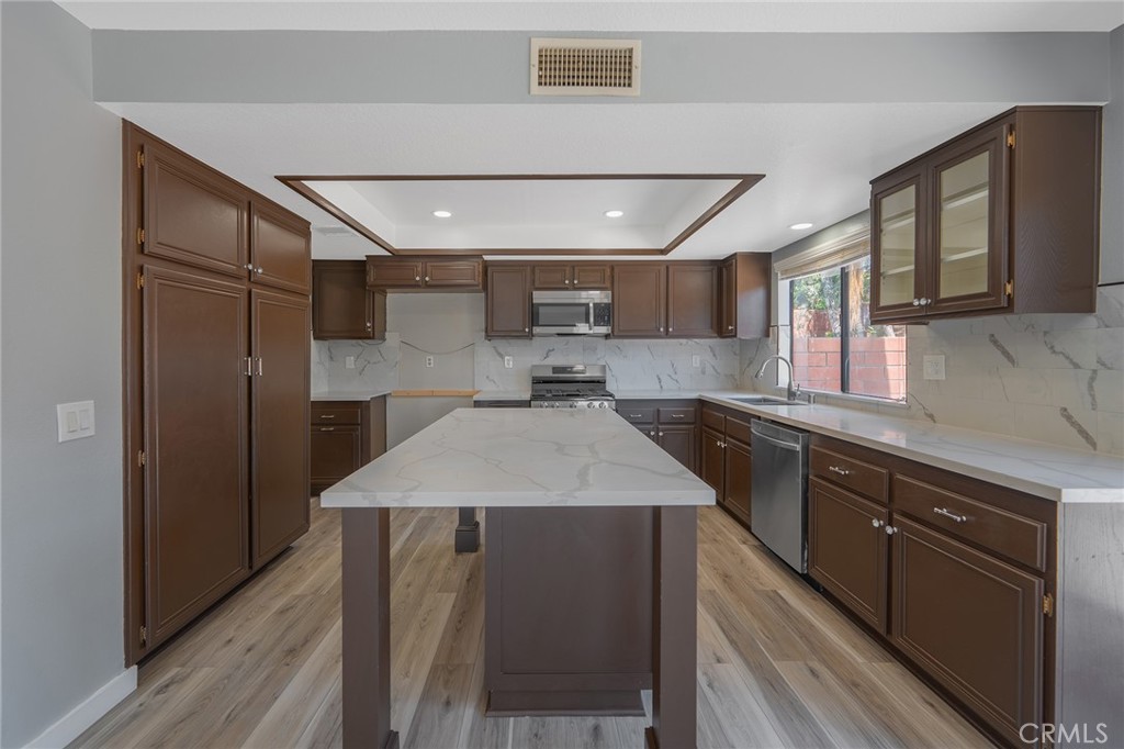 2183 Falcon Crest Drive Riverside, CA 92506 - Photo 11 of 34