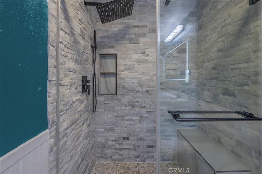 2183 Falcon Crest Drive Riverside, CA 92506 - Photo 26 of 34