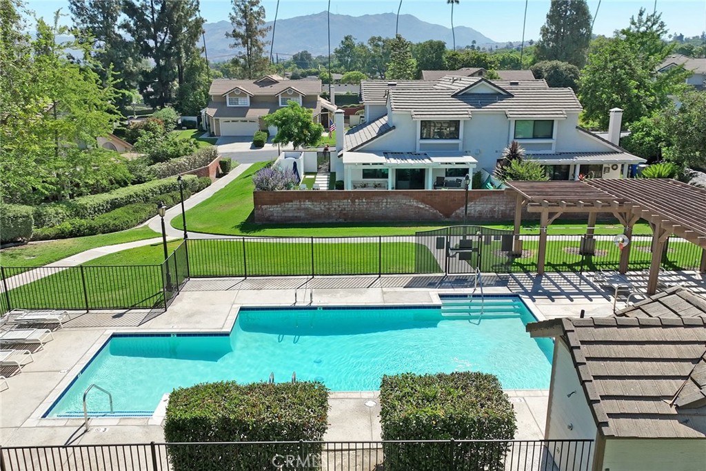 2183 Falcon Crest Drive Riverside, CA 92506 - Photo 33 of 34