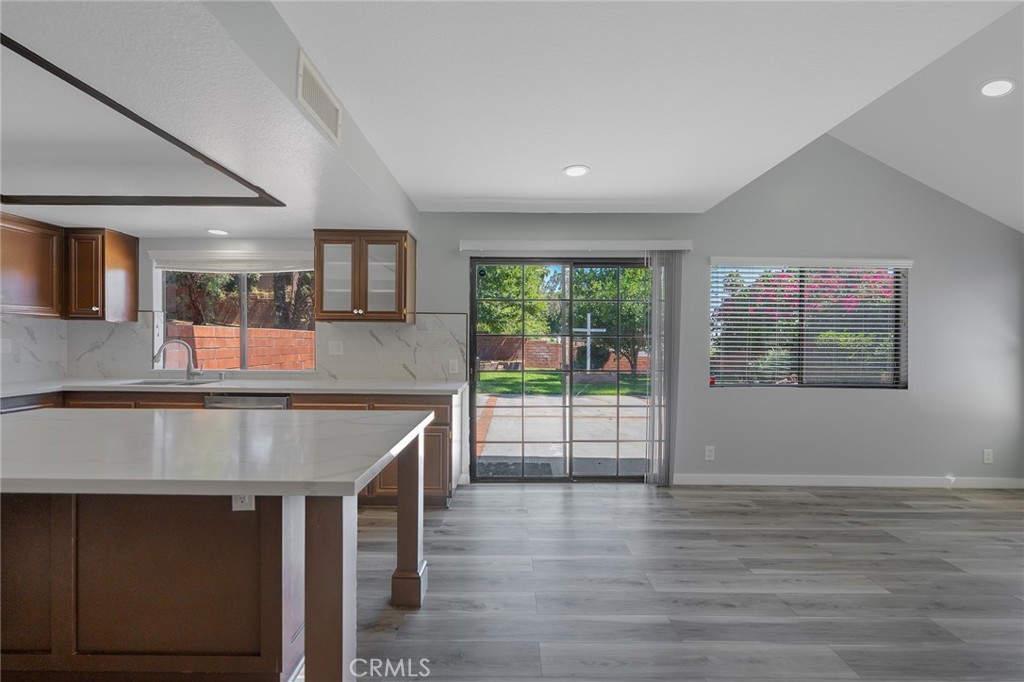 2183 Falcon Crest Drive Riverside, CA 92506 - Photo 9 of 34