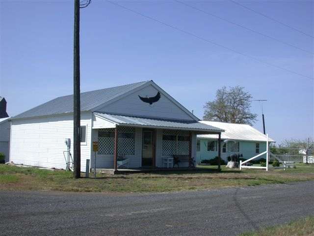 7437 Bruce Road East Wilbur, WA 99185 - Photo 2 of 8 Gallery Image 2