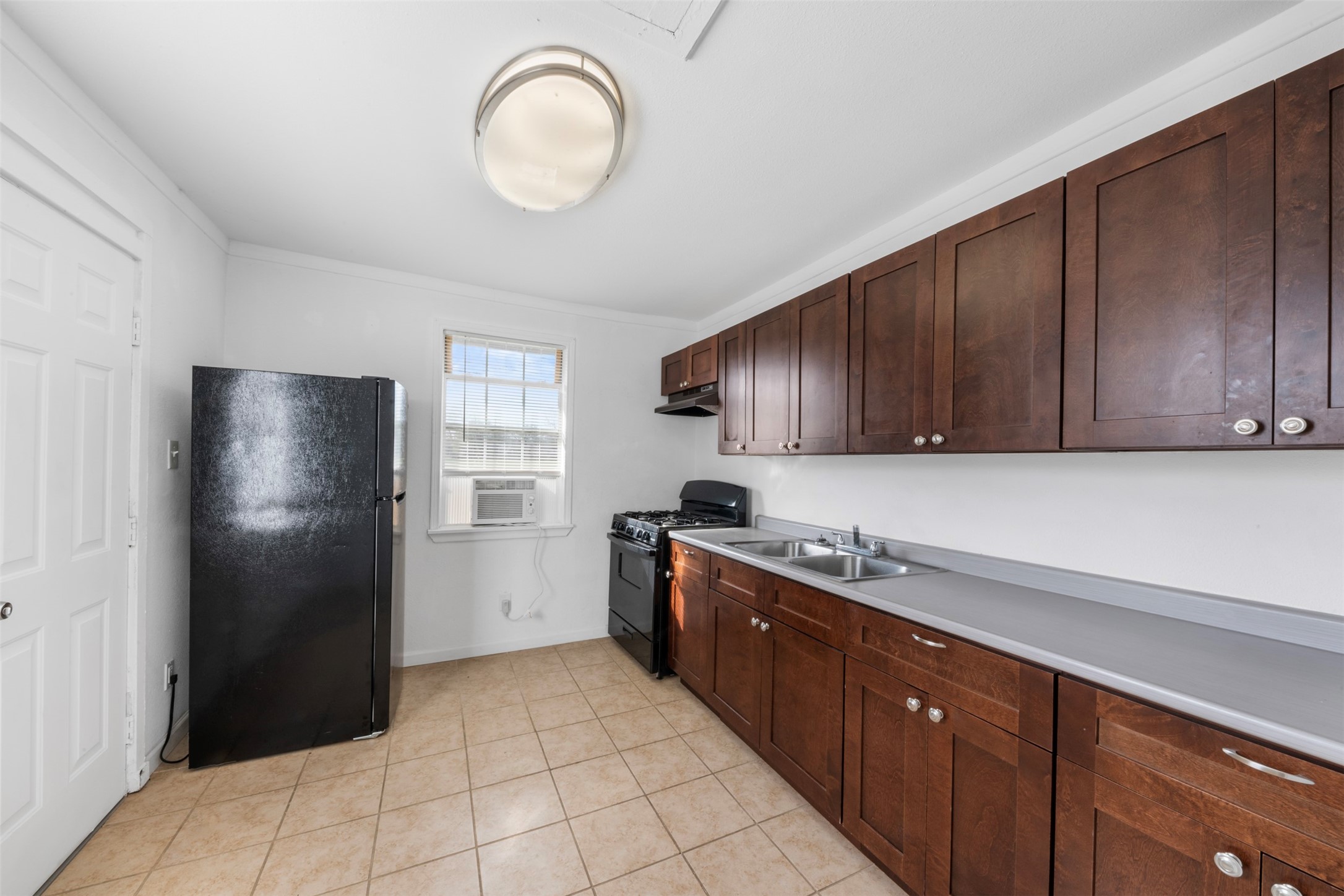 8331 Garland Street Houston, TX 77017 - Photo 11 of 30