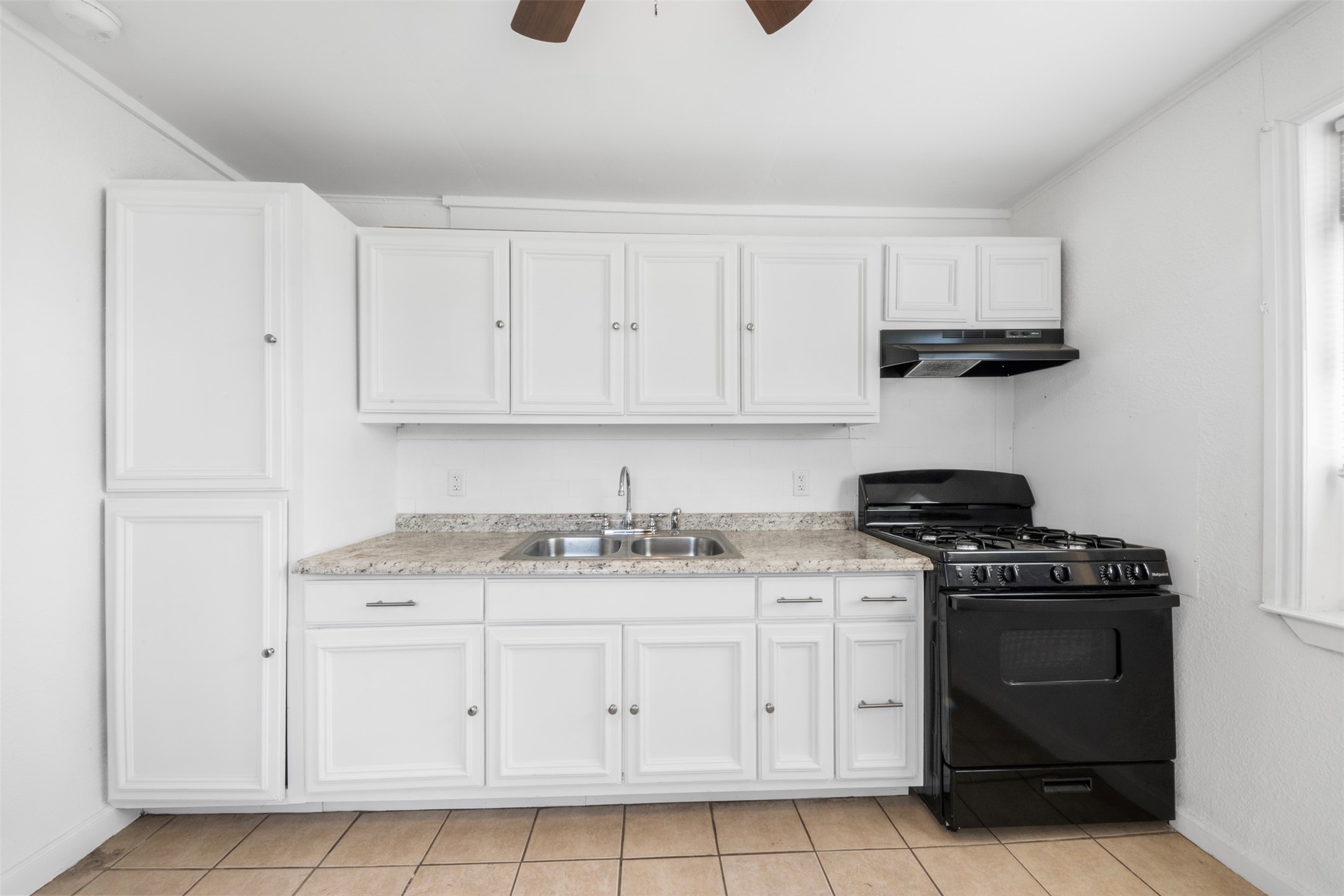 8331 Garland Street Houston, TX 77017 - Photo 2 of 30