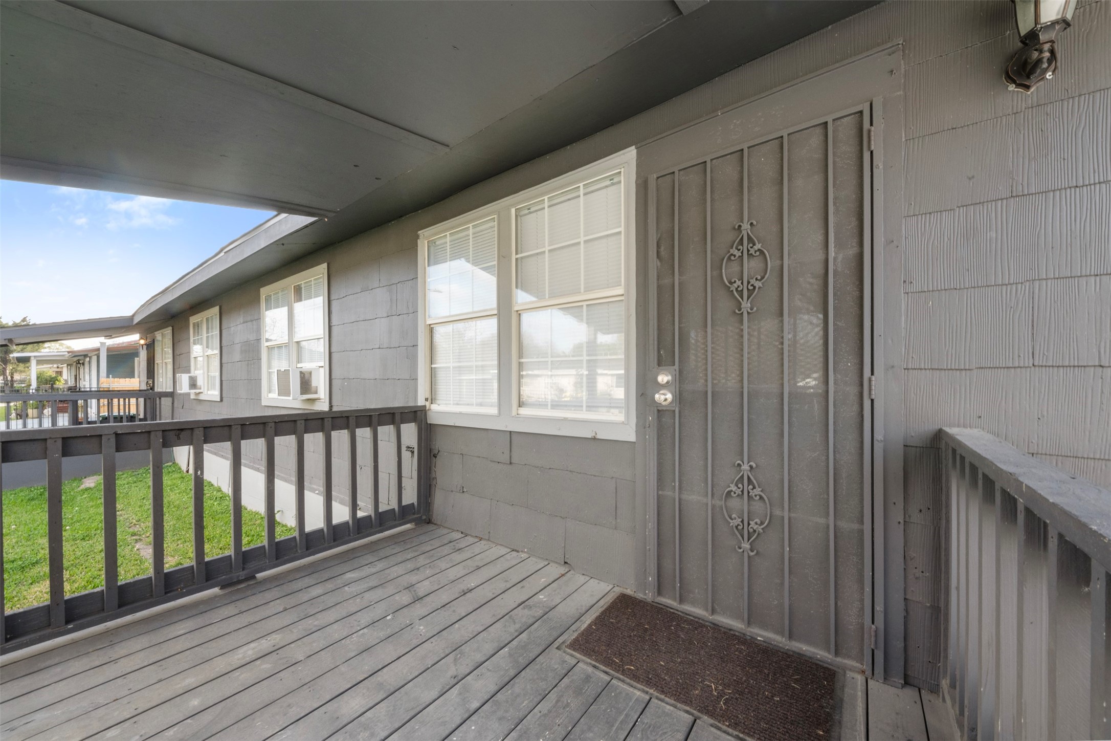 8331 Garland Street Houston, TX 77017 - Photo 7 of 30