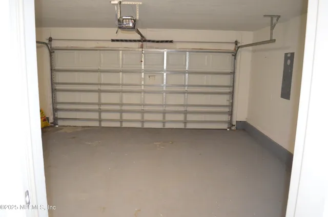 $2,025 | 7061 Civic Club Drive, Jacksonville, FL 32219