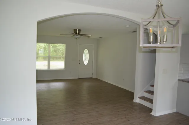 $2,025 | 7061 Civic Club Drive, Jacksonville, FL 32219