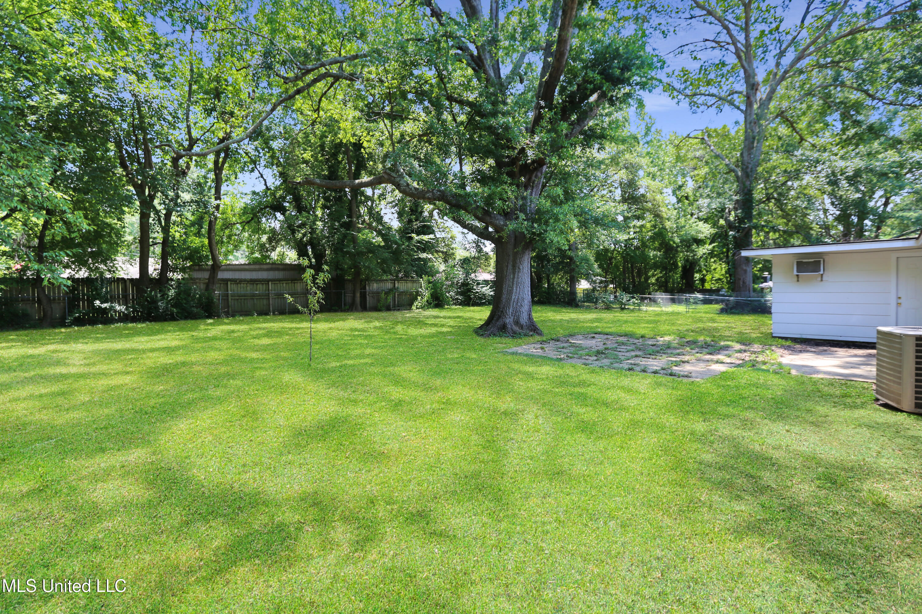 1250 Summer Lane Jackson, MS 39211 - Photo 15 of 18 1250 Summer Ln - 14