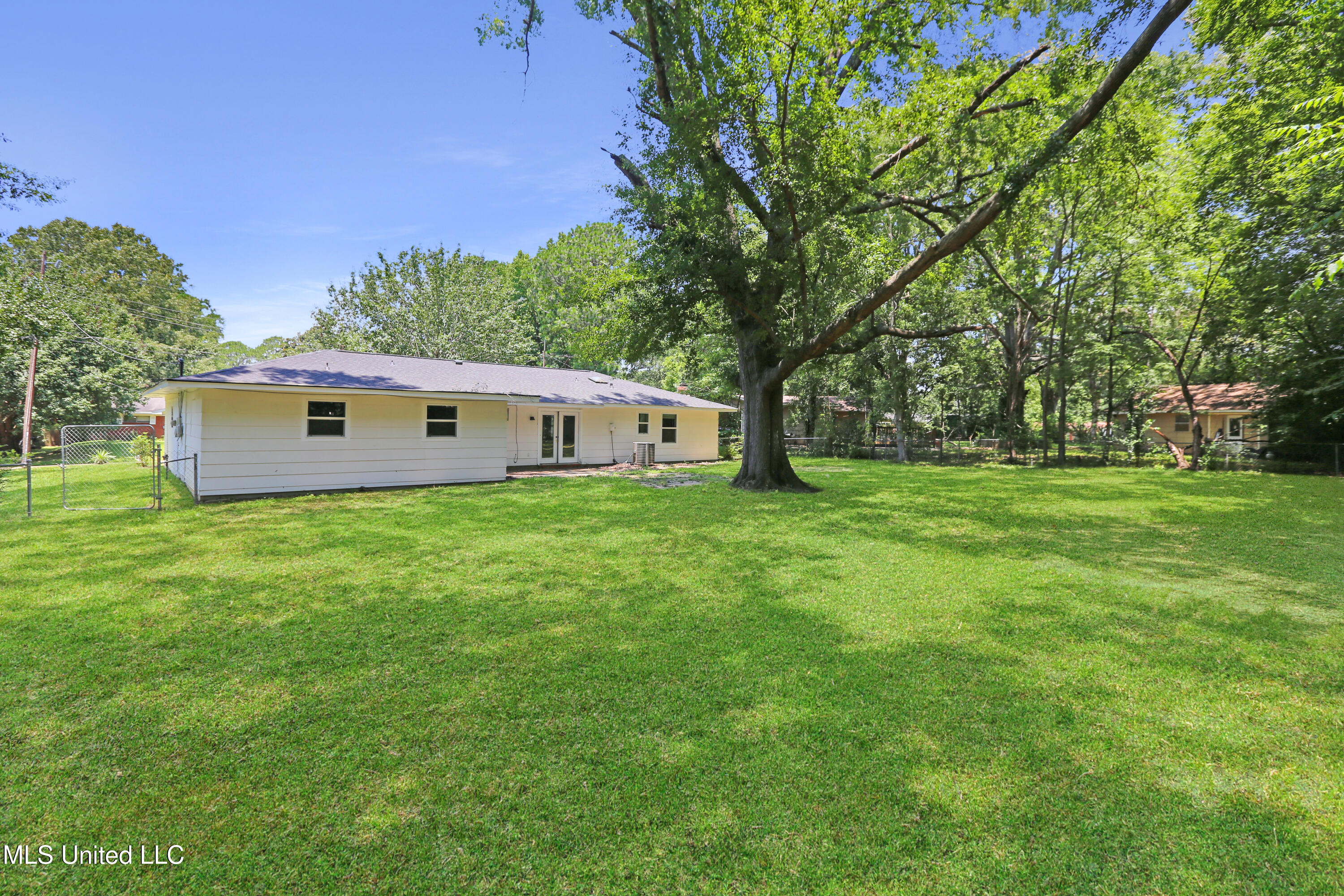 1250 Summer Lane Jackson, MS 39211 - Photo 17 of 18 1250 Summer Ln - 16