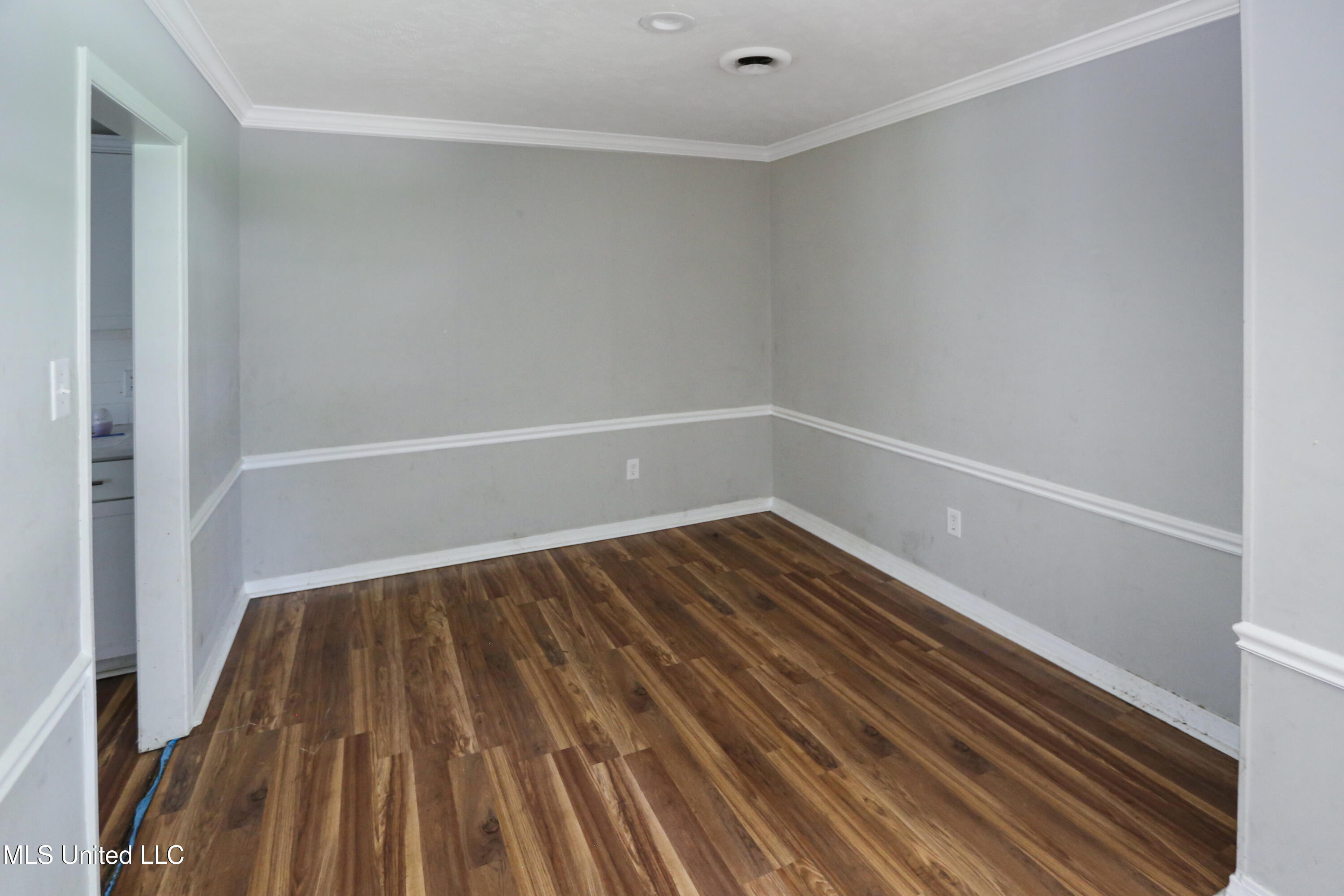 1250 Summer Lane Jackson, MS 39211 - Photo 5 of 18 1250 Summer Ln - 4