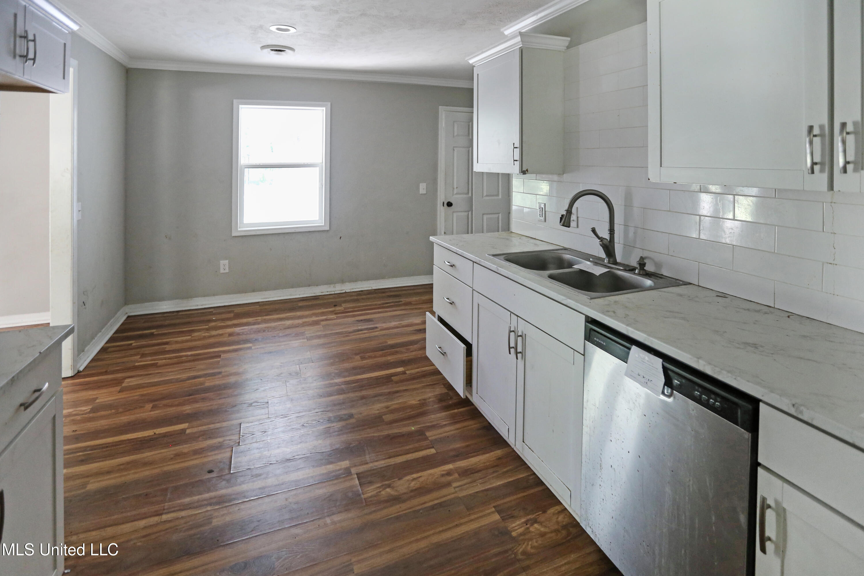 1250 Summer Lane Jackson, MS 39211 - Photo 7 of 18 1250 Summer Ln - 12