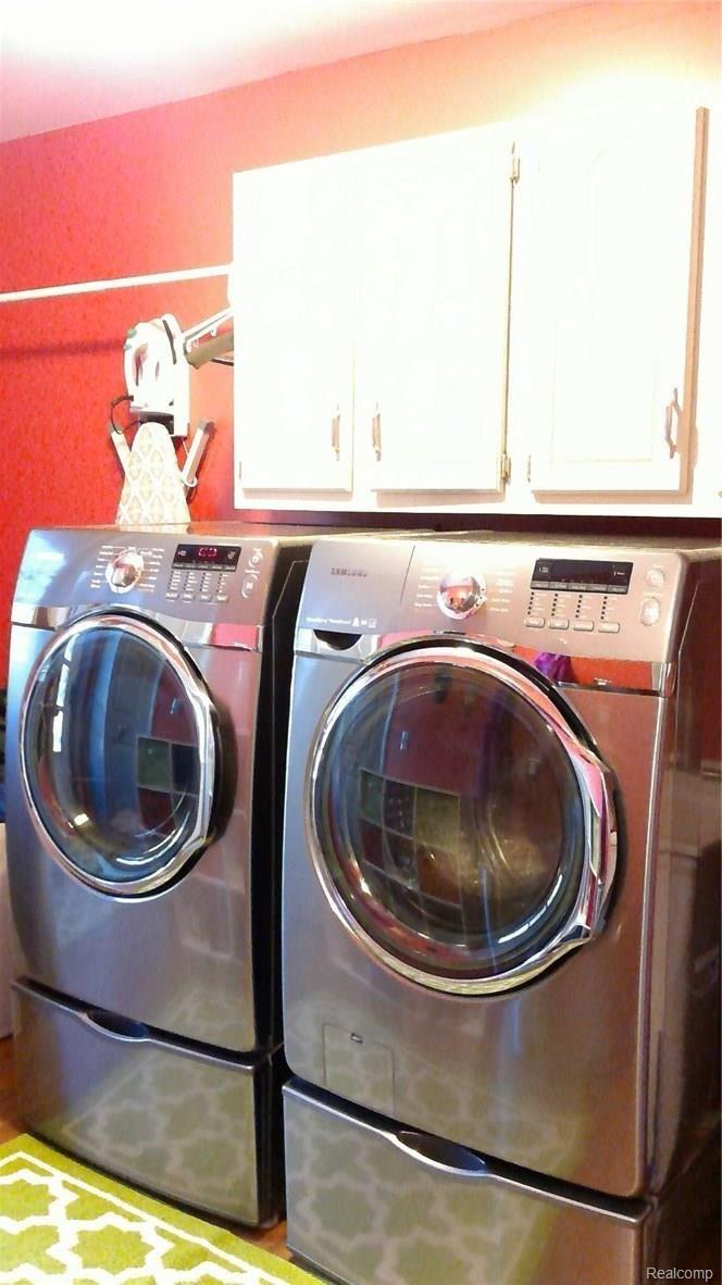 8757 Brown Road Avoca, MI 48006 - Photo 17 of 44 Main floor laundry
