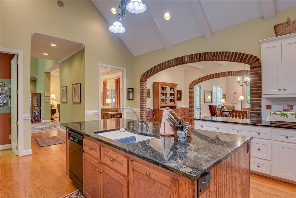 220 Sunderland Road Aiken, SC 29803 - Photo 5 of 60
