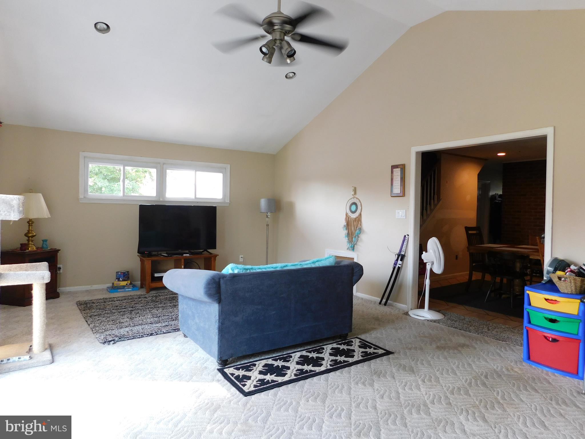 6 Inland Road Levittown, PA 19057 - Photo 5 of 19 Gallery Image 5