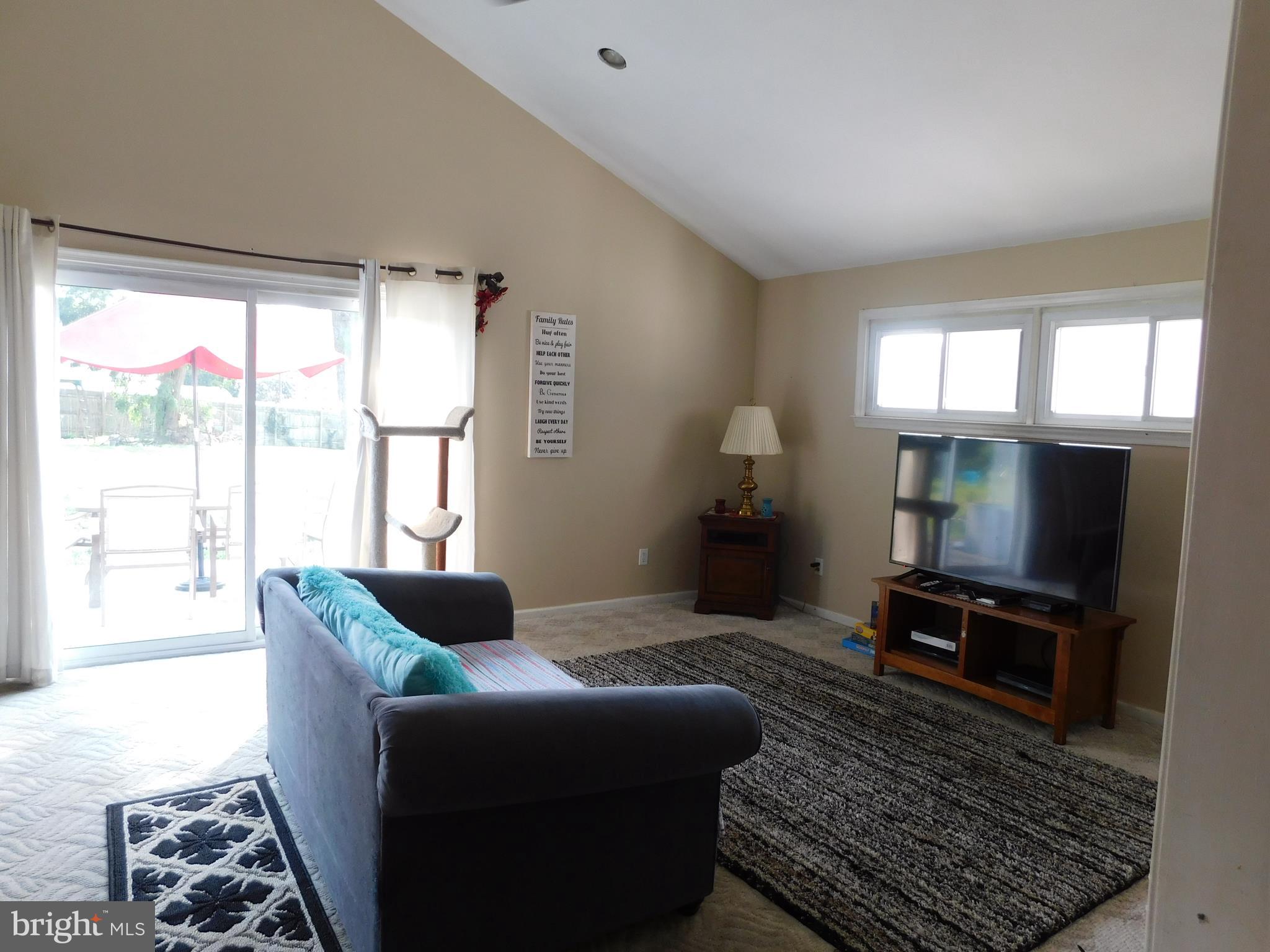 6 Inland Road Levittown, PA 19057 - Photo 6 of 19 Gallery Image 6
