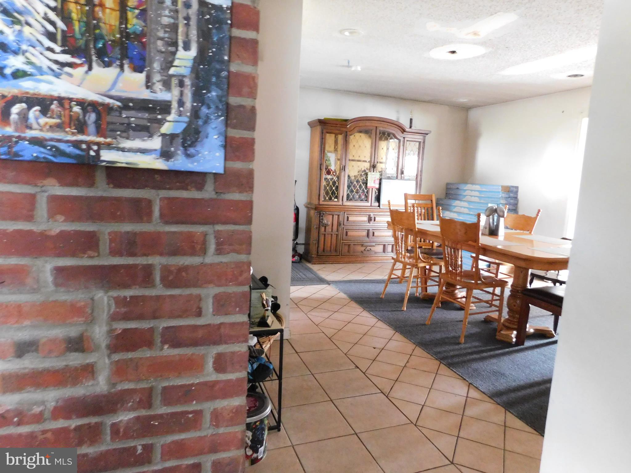 6 Inland Road Levittown, PA 19057 - Photo 7 of 19 Gallery Image 7