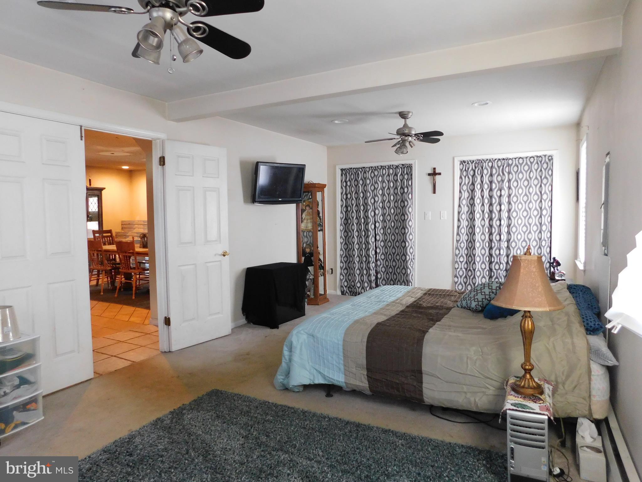 6 Inland Road Levittown, PA 19057 - Photo 10 of 19 Gallery Image 10