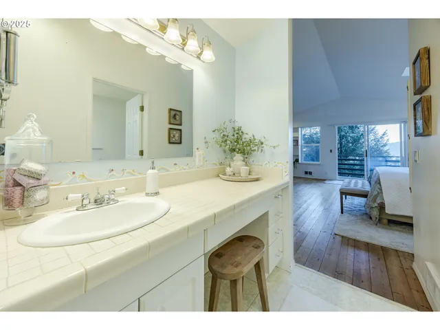 $499,900 | 83694 Rio Road, Florence, OR 97439