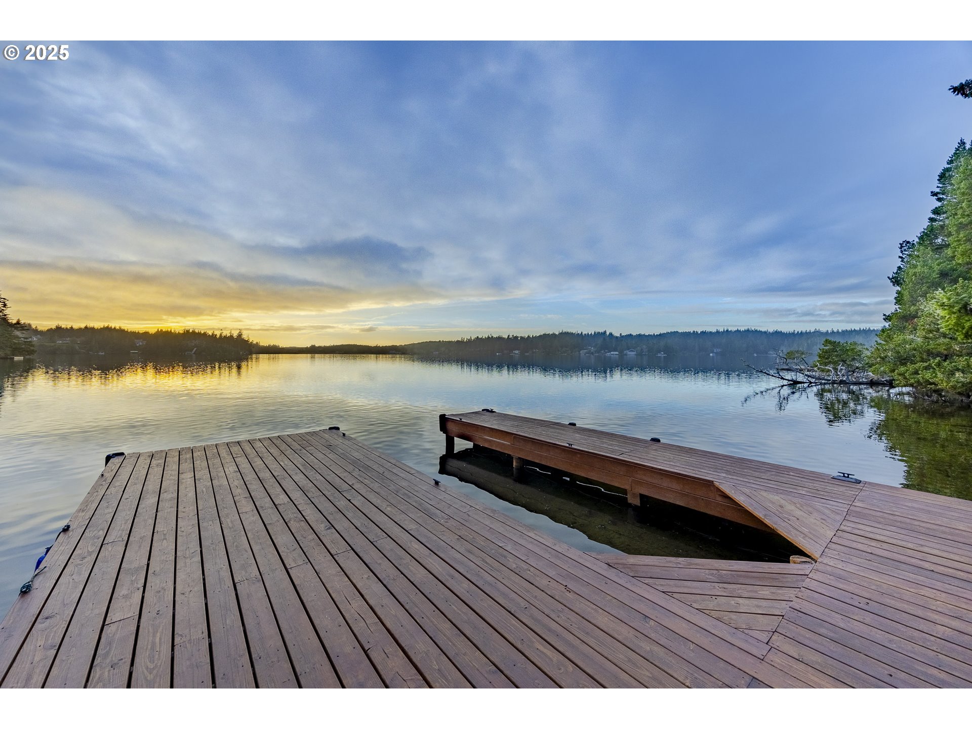 83694 Rio Road Florence, OR 97439 - Photo 42 of 45 a view of wooden floor with a lake