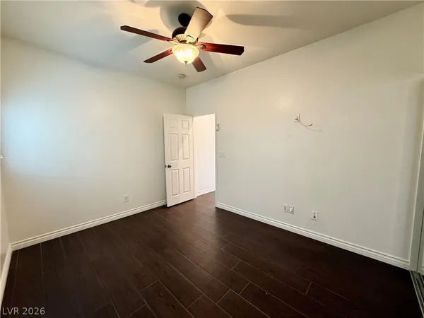 $2,705 | 3445 Conterra Park Avenue, North Las Vegas, NV 89081