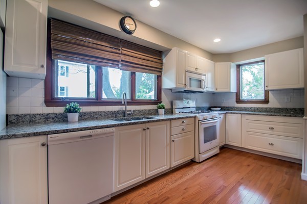 196 Waverley Road North Andover, MA 01845 - Photo 4 of 20