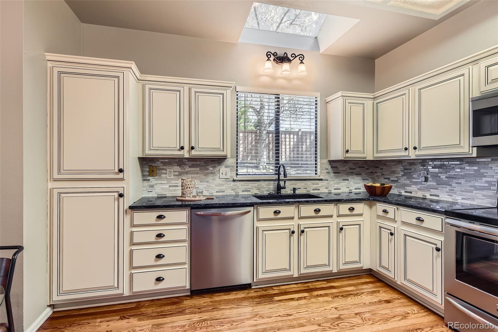 8834 Blue Mountain Place Highlands Ranch, CO 80126 - Photo 7 of 31