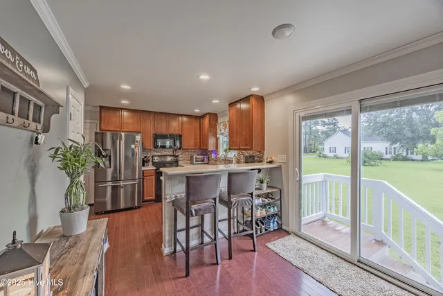 $347,000 | 307 West Murray Street, Wallace, NC 28466