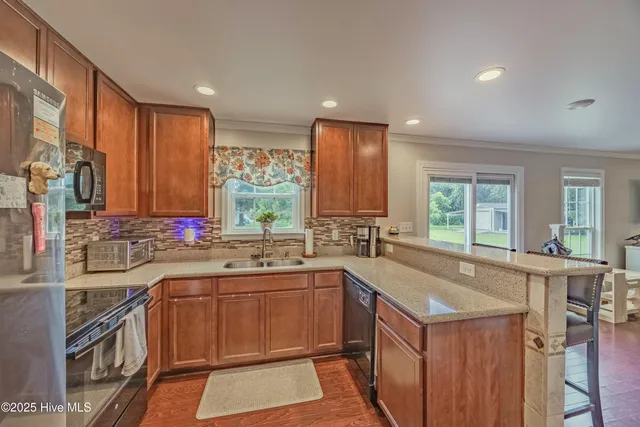 $347,000 | 307 West Murray Street, Wallace, NC 28466