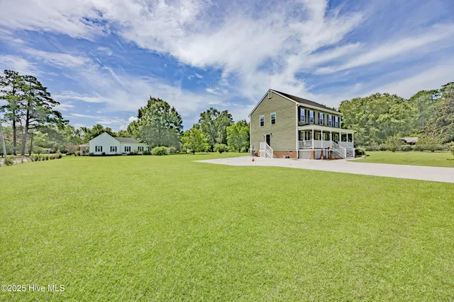 $347,000 | 307 West Murray Street, Wallace, NC 28466