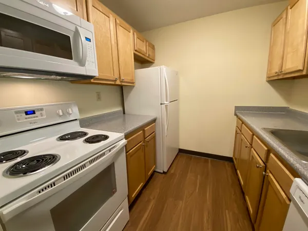 $1,899 | 143 Eastern Avenue, Unit 103, Manchester, NH 03104