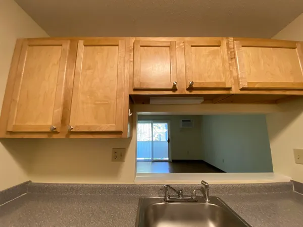 $1,899 | 143 Eastern Avenue, Unit 103, Manchester, NH 03104