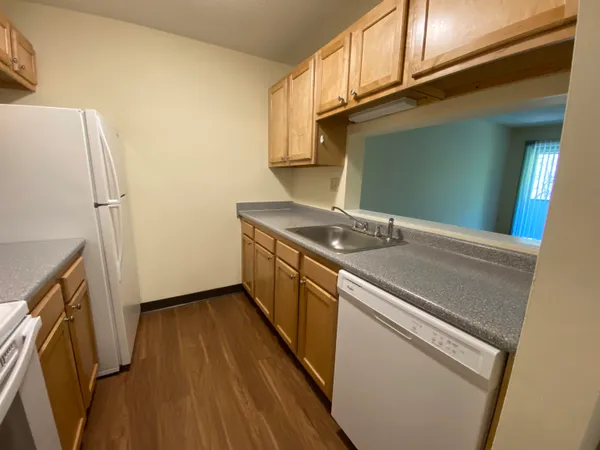 $1,899 | 143 Eastern Avenue, Unit 103, Manchester, NH 03104