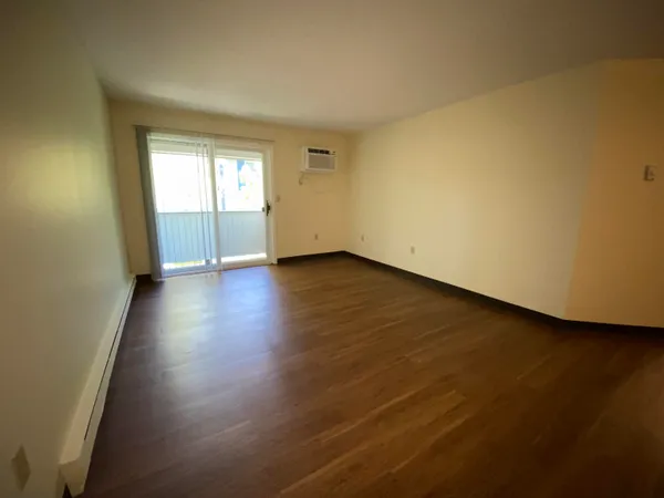 $1,899 | 143 Eastern Avenue, Unit 103, Manchester, NH 03104