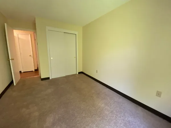 $1,899 | 143 Eastern Avenue, Unit 103, Manchester, NH 03104