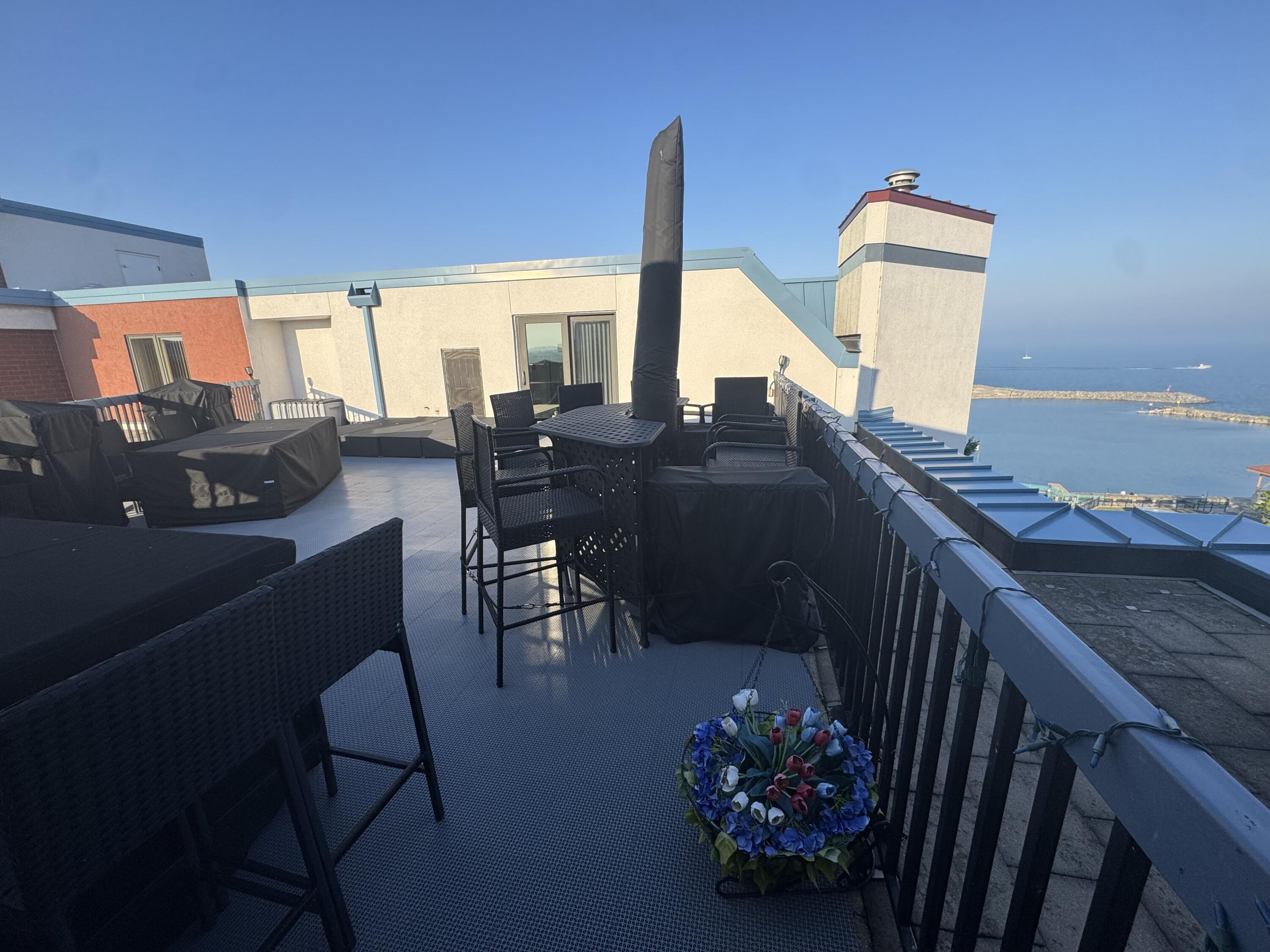 333 Lake Avenue, Unit 806 Racine, WI 53403 - Photo 45 of 62 7C_LST 806_Rooftop