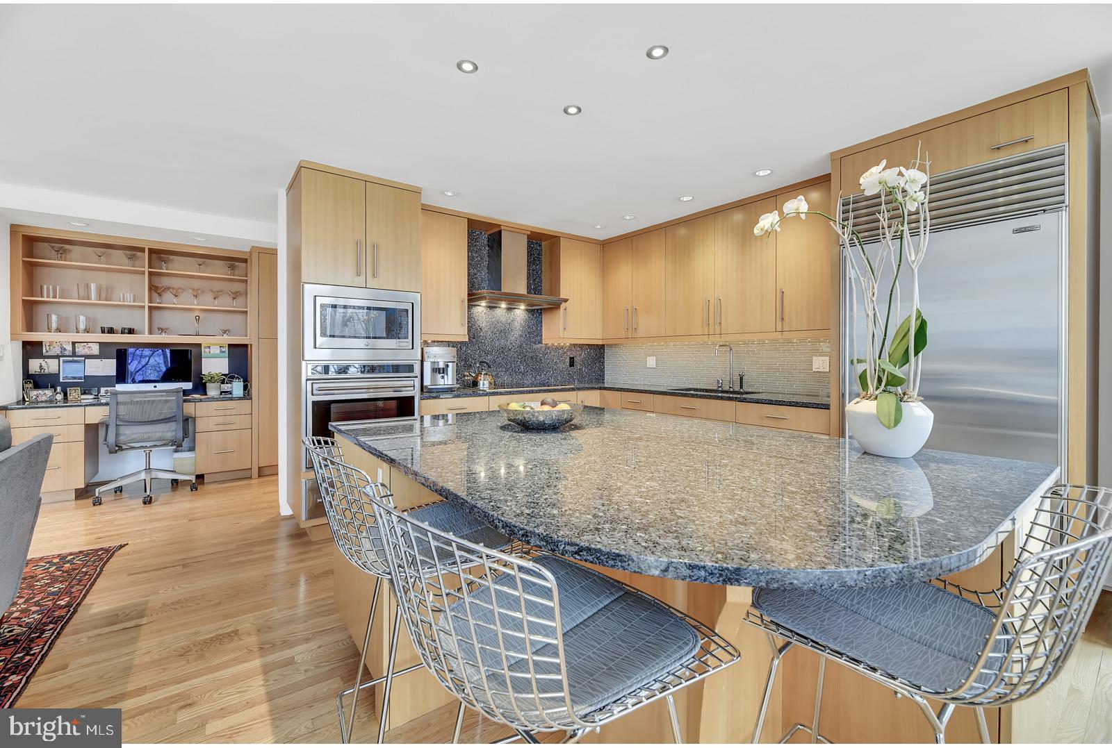 8 Bowen Mill Road Baltimore, MD 21212 - Photo 11 of 45 STUNNING KITCHEN WITH HIGH END APPLIANCES